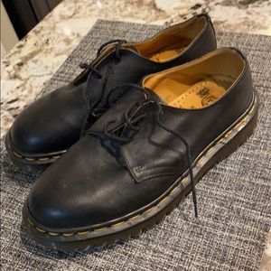 Dr martens black oxfords
